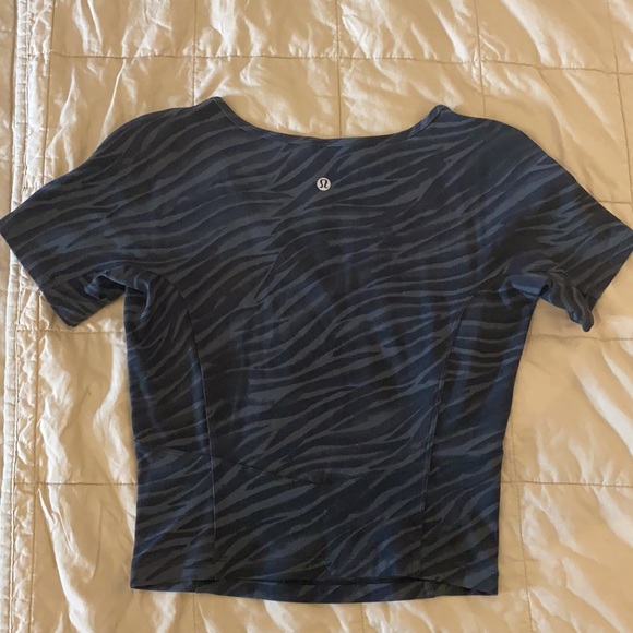 Lululemon Nulu Cropped Slim Yoga SS 6 NWT - Picture 3 of 6